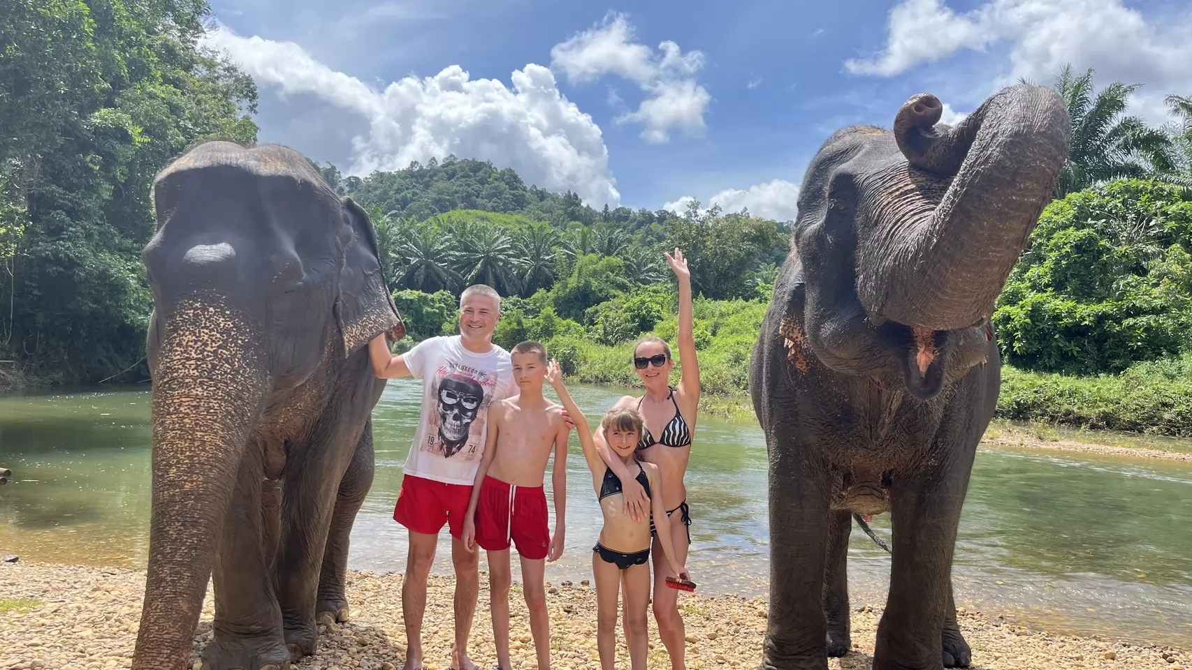 3 Days 2 Nights For 2 People Khao Sok & Cheow Lan Lake Explorer