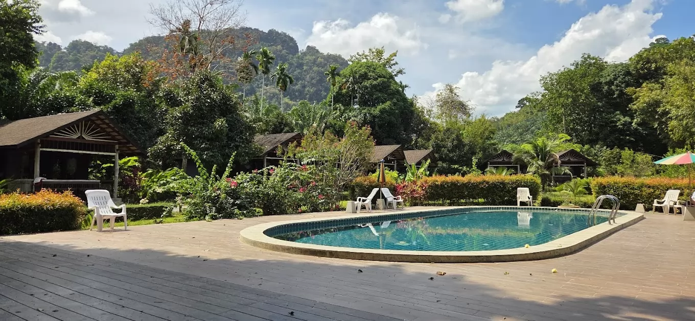 Overnight Khao Sok & Cheow Lan Lake Journey