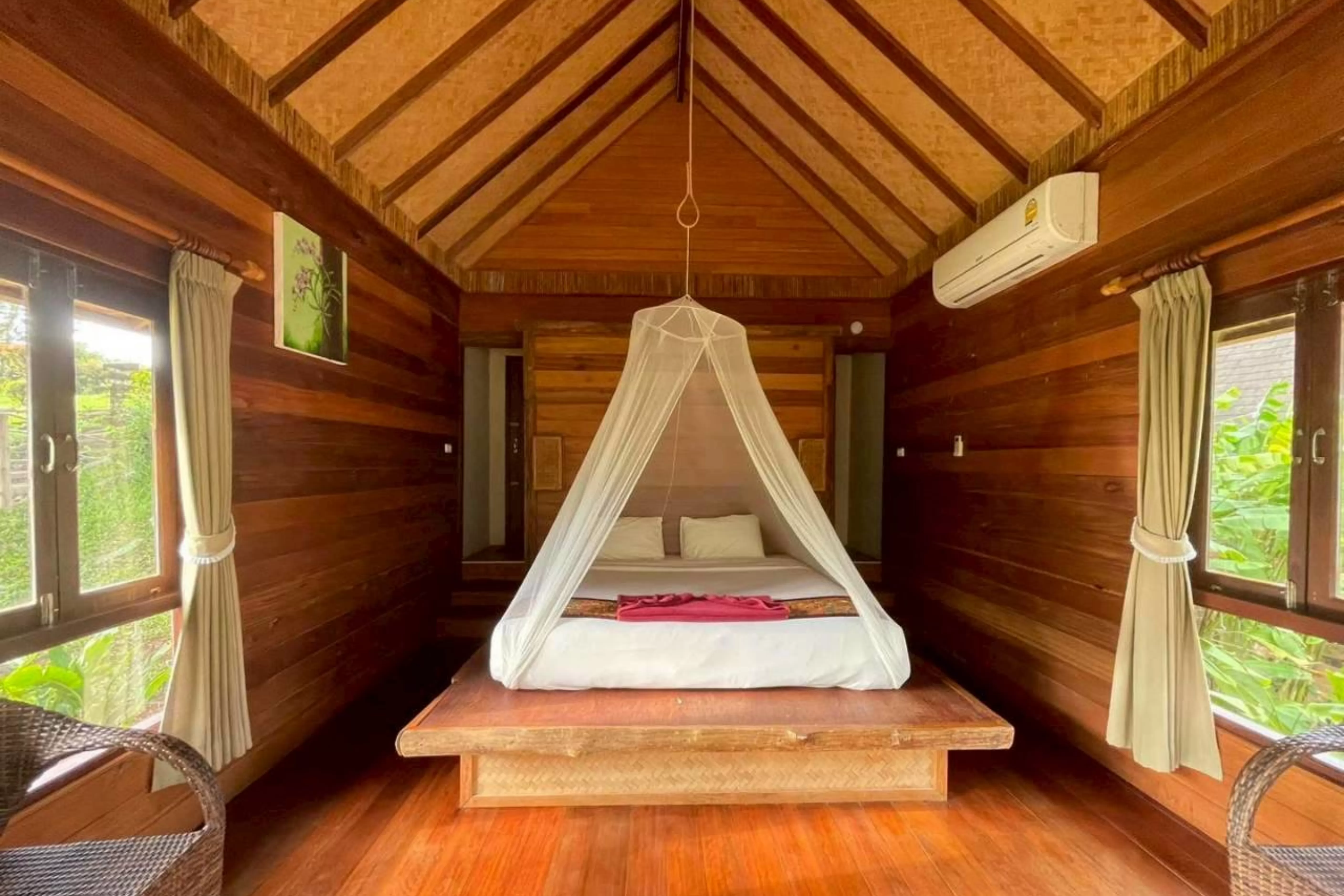 Overnight Khao Sok & Cheow Lan Lake Journey