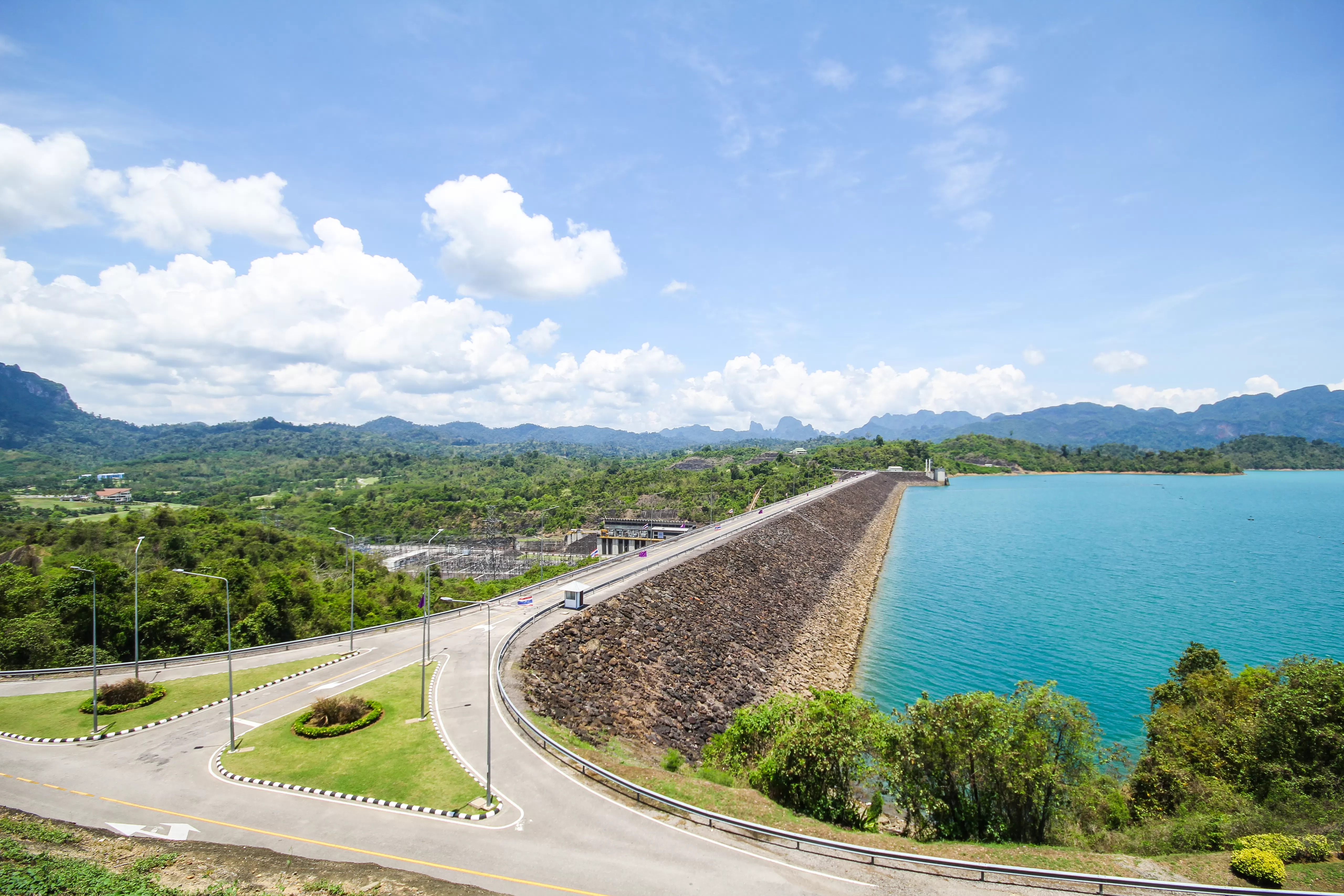 Samet Nangshe & Cheow Lan Lake Day Trip